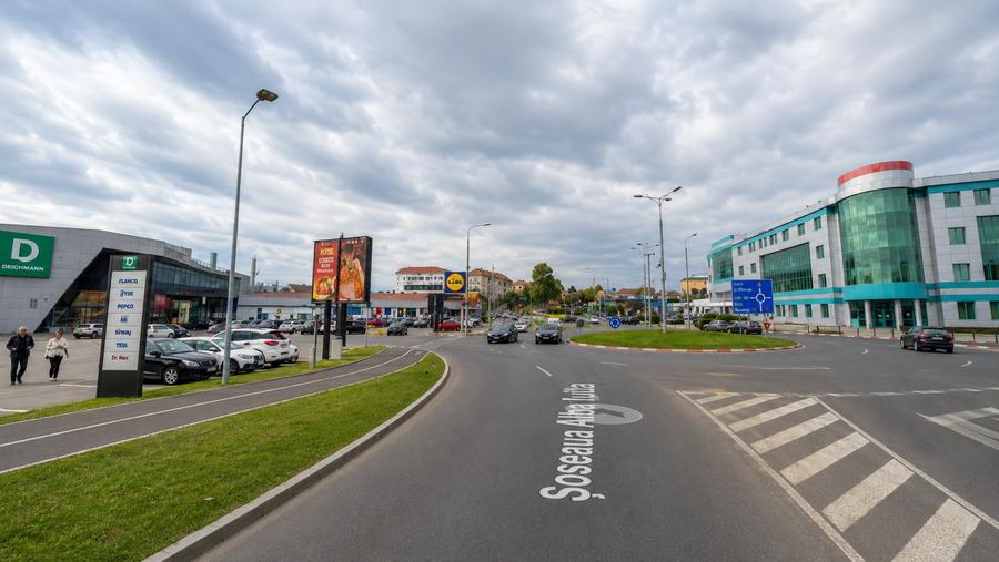Birou, de 5,200 mp, în Turnișor