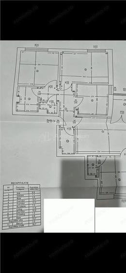 Apartament cu 4 camere decomandat în Calea București