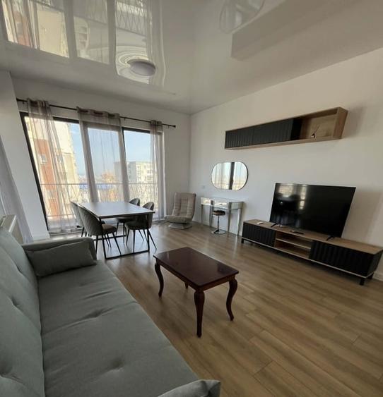Apartament cu 2 camere decomandat, mobilat în Far