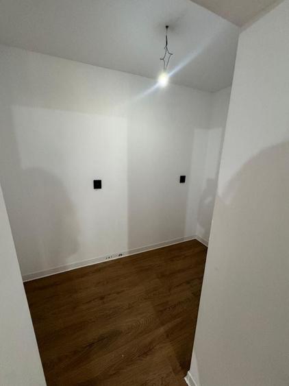 Apartament cu 3 camere nedecomandat în Unirii Sud