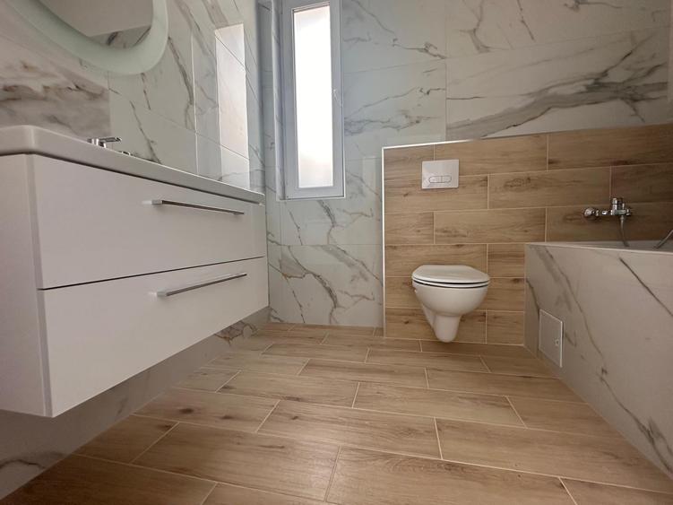 Casă individuală cu 4 camere cu Canalizare în Domnești