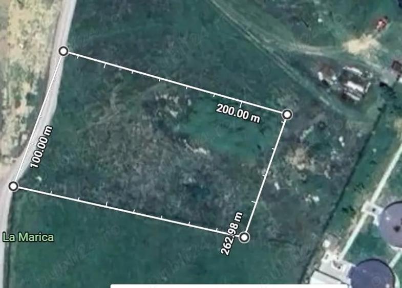 Teren de 4000 mp, în Cristian
