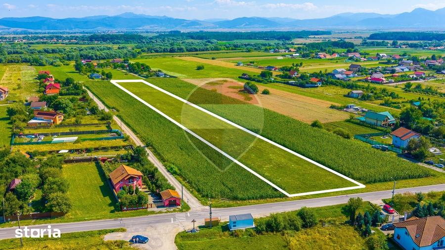 Teren de 10800 mp, în Hărman