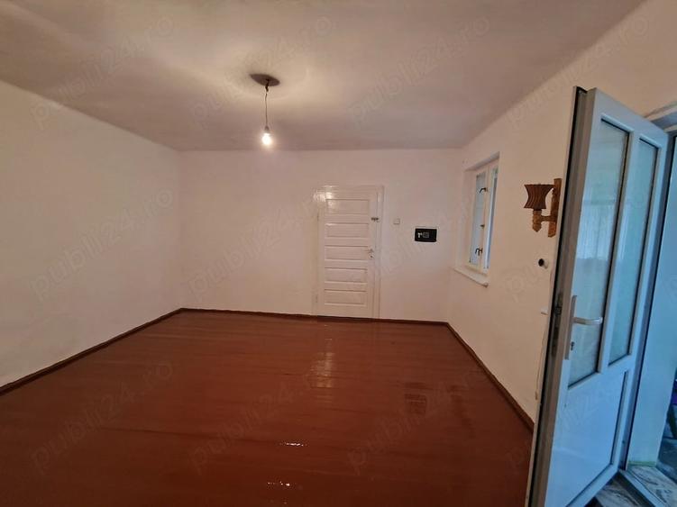 Casă cu 3 camere cu Teren 728 Mp în Suplacu de Barcău