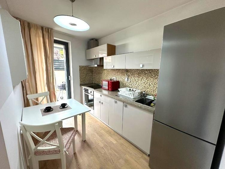 Apartament cu 3 camere semidecomandat în Floreasca
