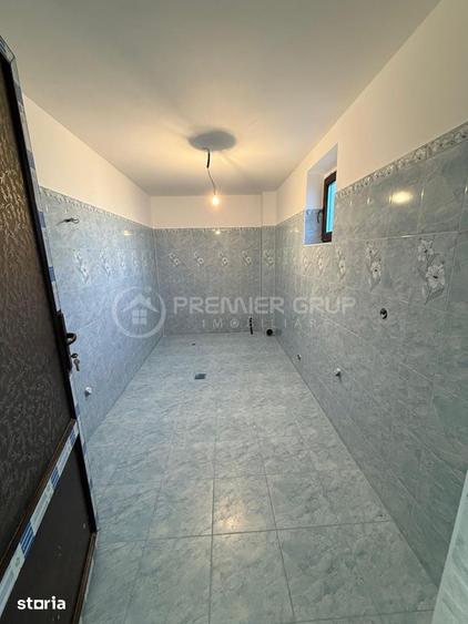 Casă cu 5 camere cu Teren 1517 Mp în Mironeasa