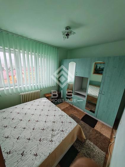 Apartament cu 4 camere semidecomandat în Central