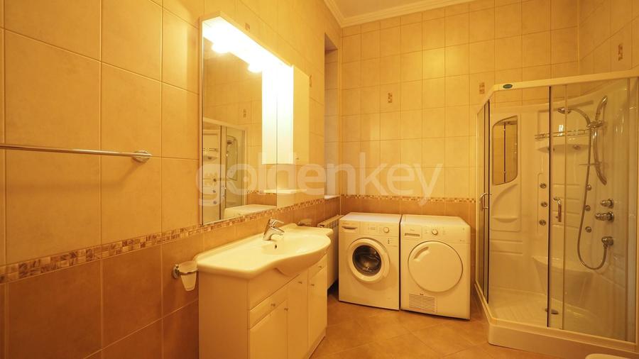 Casă individuală cu 8 camere cu Piscina în Pipera