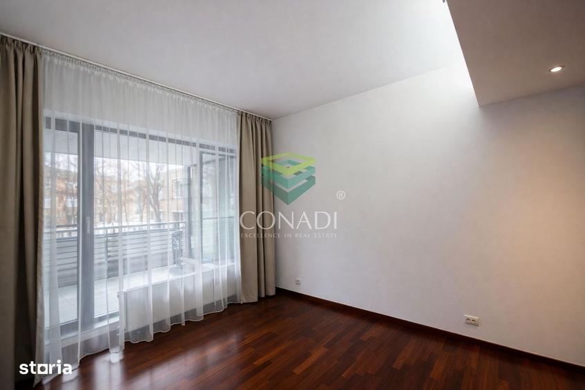 Apartament cu 4 camere în Șoseaua Nordului