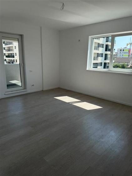 Apartament cu 3 camere decomandat în Berceni