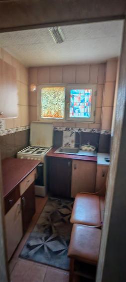 Apartament cu 2 camere nedecomandat în Rahova