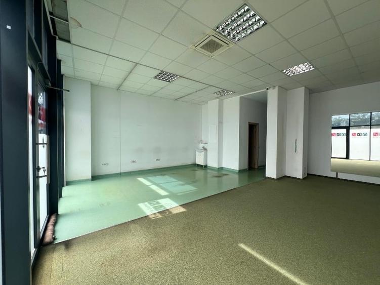Spațiu comercial, de 150 mp, în Braytim