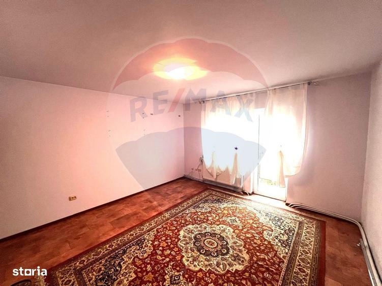 Apartament cu 3 camere decomandat, mobilat în Răcăciuni