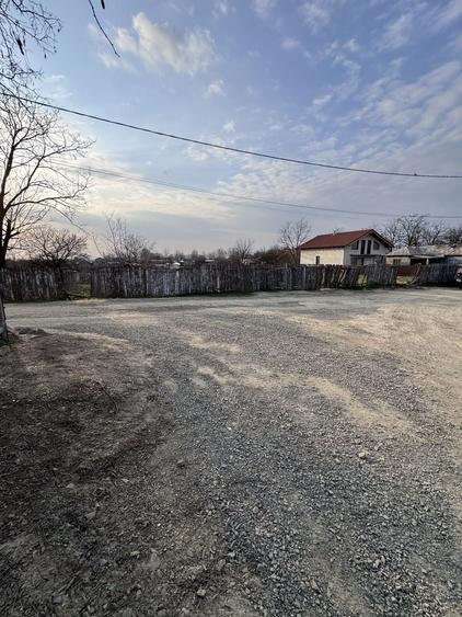Spațiu comercial, în Jijila