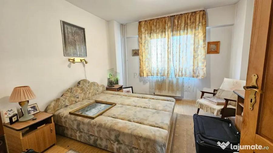 Apartament 3 camere Centrul Civic,etajul 3,decomandat,155000 - 1