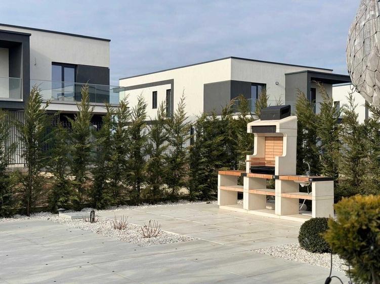 Casă cu 4 camere în Covaci