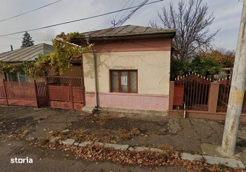 Casă cu 3 camere în Central