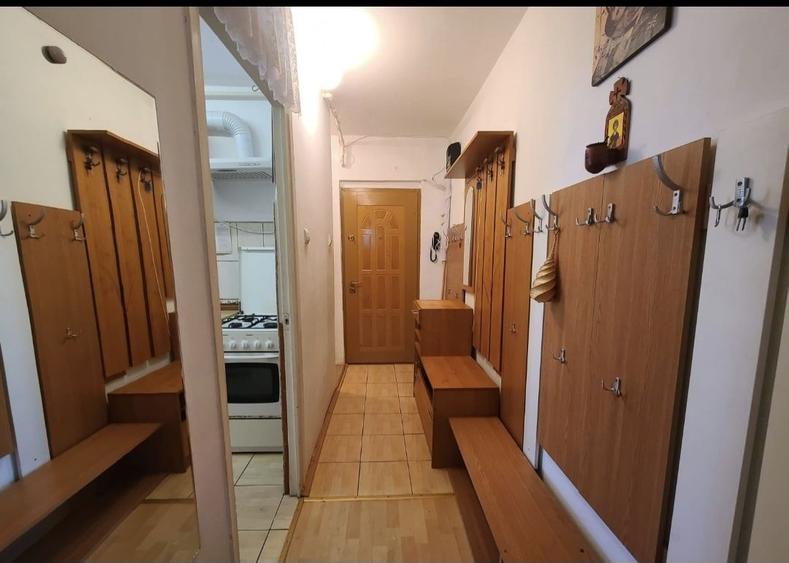 Apartament cu 2 camere decomandat în Pandurilor