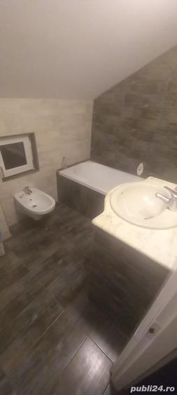 Casă cu 6 camere în Herina