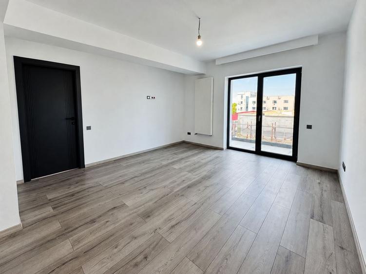 Casă cu 5 camere cu Canalizare în Central