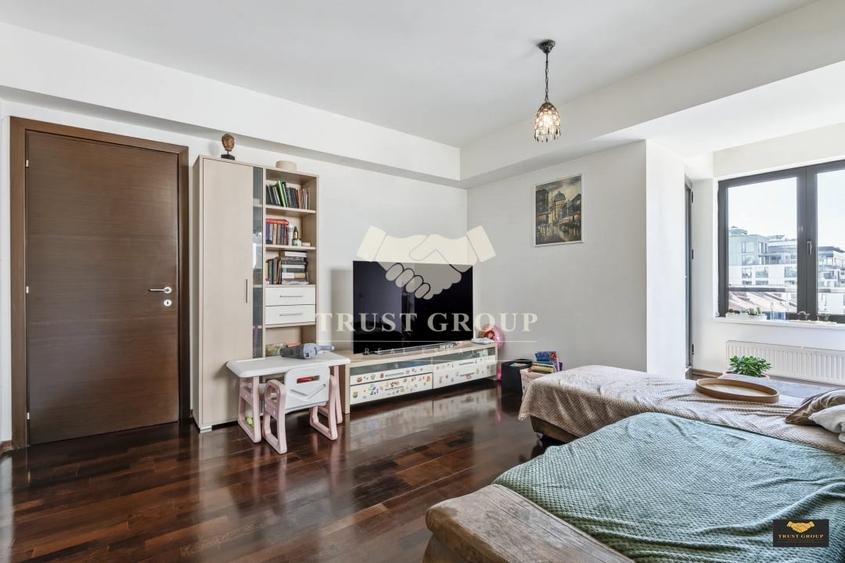 Apartament cu 3 camere semidecomandat, mobilat în Titulescu