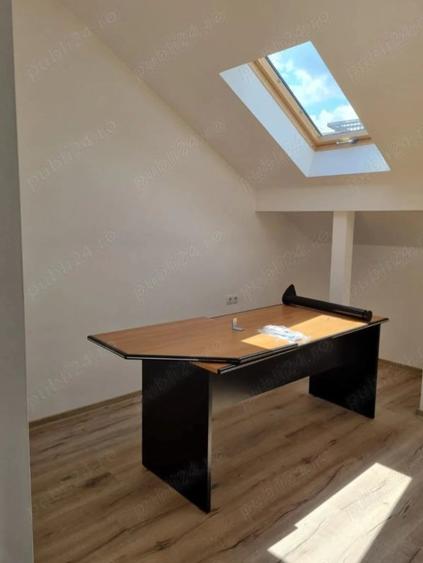 Apartament cu 4 camere semidecomandat în Ultracentral