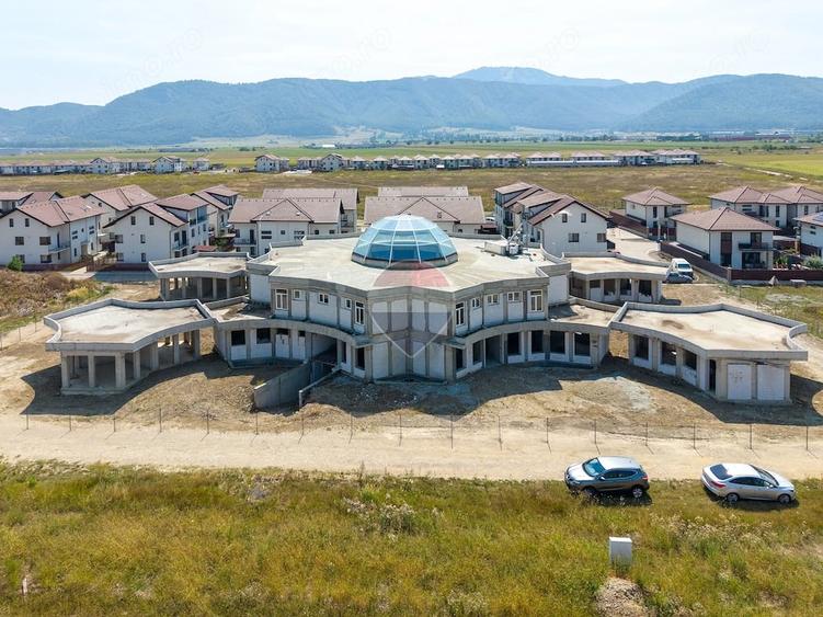 Spațiu comercial, de 2,439.14 mp, în Sud