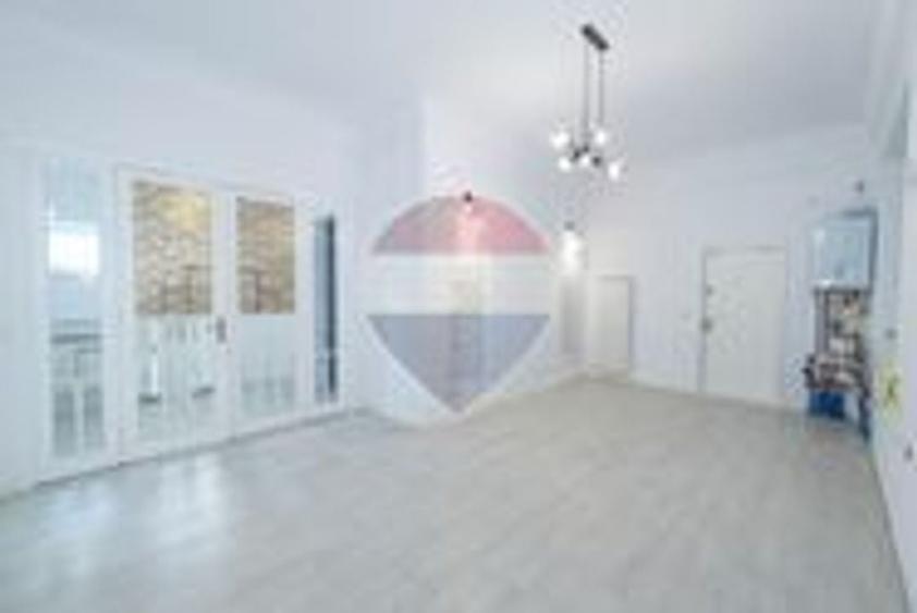Apartament de inchiriat, 137 mp, central, curte proprie - 4