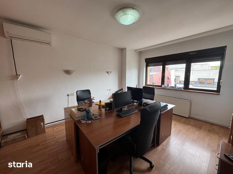 Apartament cu 4 camere decomandat în Cotroceni