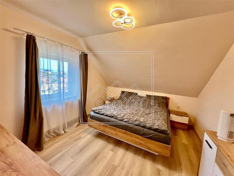 Apartament cu 4 camere decomandat în Vasile Aaron