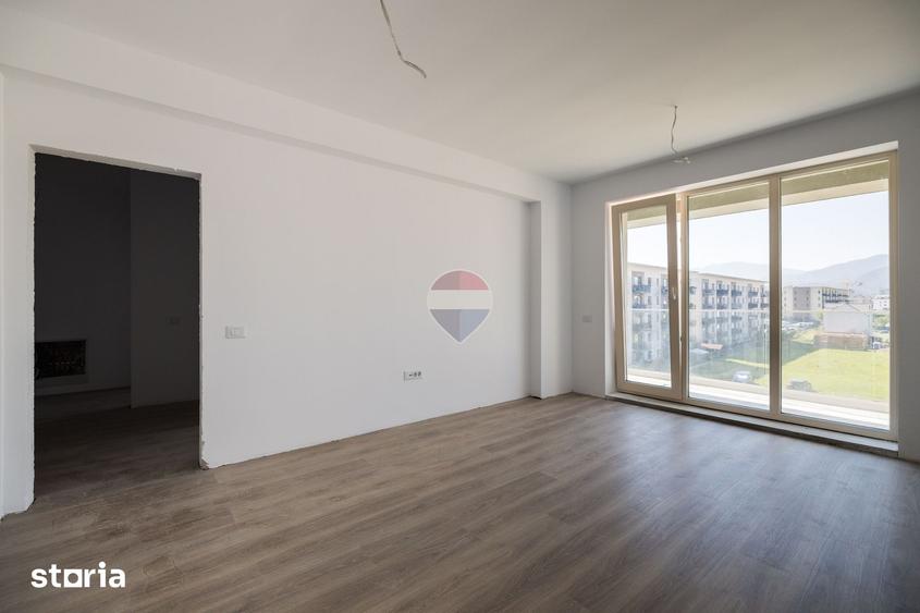 Apartament cu 3 camere în Tractorul