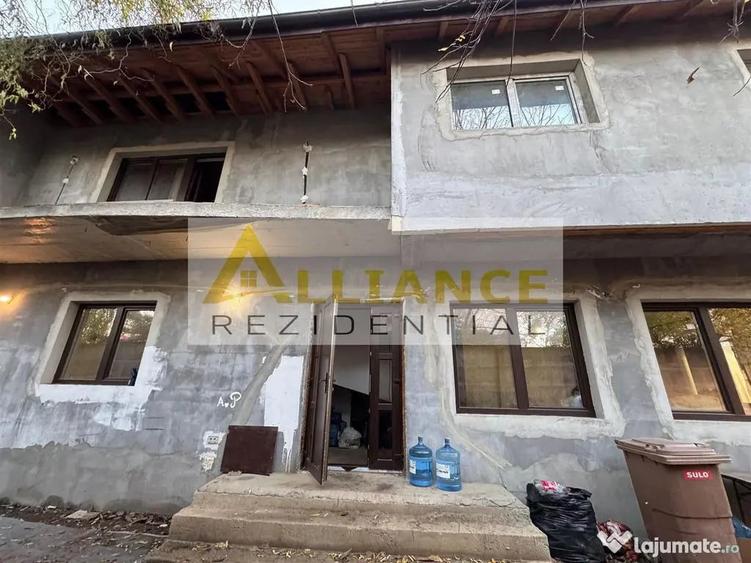 Casă cu 7 camere cu Teren 450 Mp în Jilava