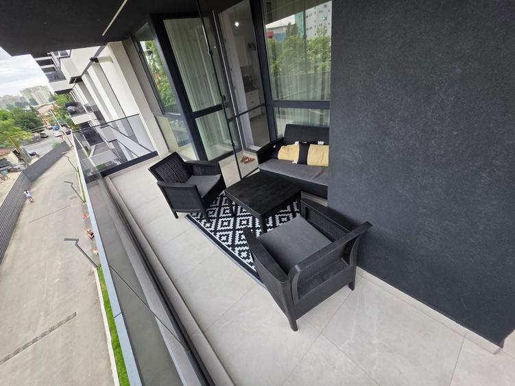 Apartament cu 3 camere decomandat, mobilat în Baicului