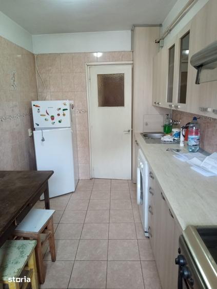 Apartament cu 2 camere decomandat în Calea lui Traian-Sud