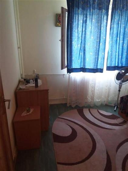 Apartament cu 2 camere semidecomandat în Berceni