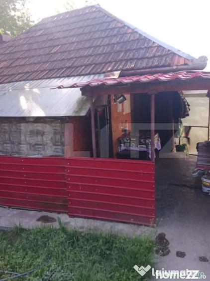 Casă cu 2 camere cu Teren 3800 Mp în Central