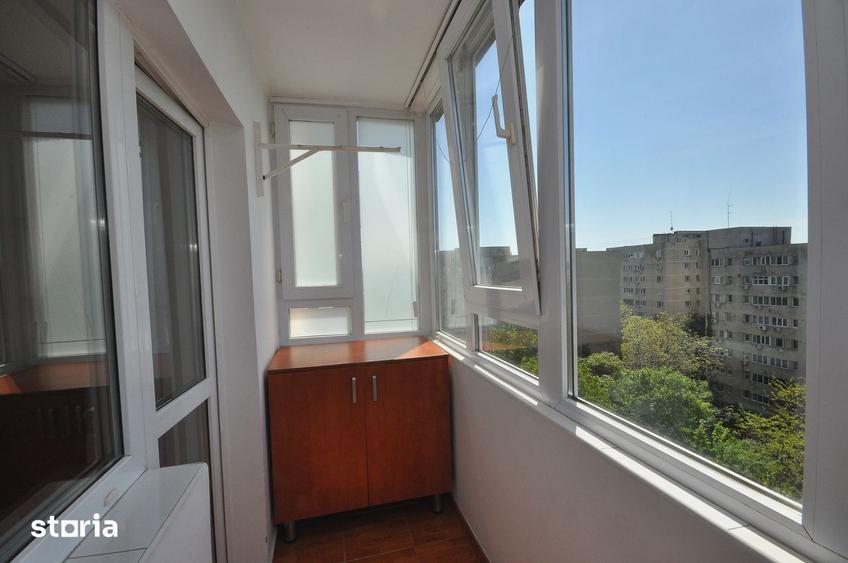 Apartament cu 3 camere decomandat în Drumul Taberei