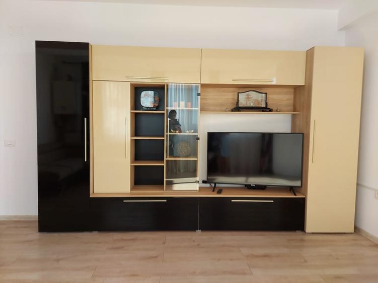 Apartament cu 2 camere, mobilat în Far