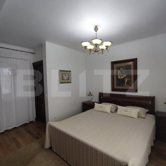 Casă individuală cu 5 camere cu Garaj în Bucium