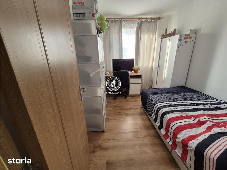 Apartament cu 3 camere decomandat în Alexandru cel Bun
