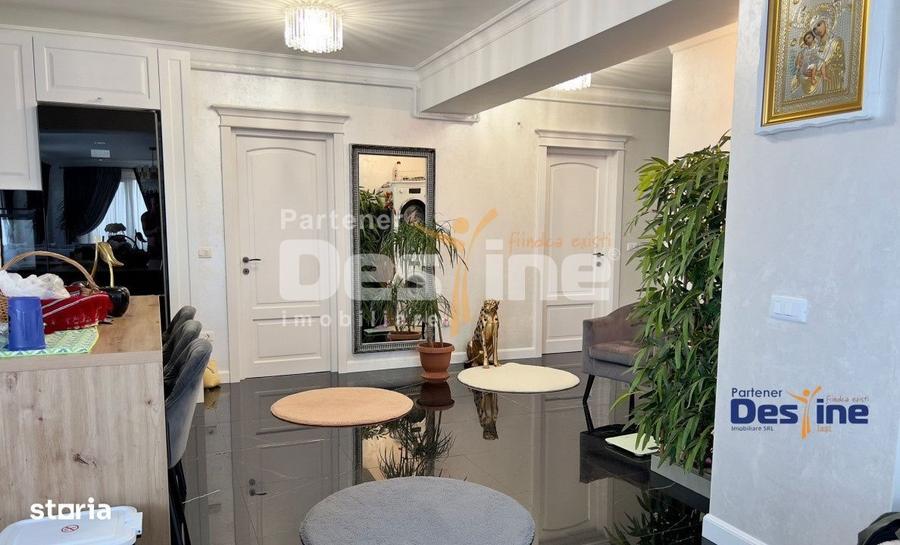 Apartament cu 3 camere în Păun
