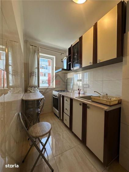Apartament cu 2 camere nedecomandat în Podu Roș