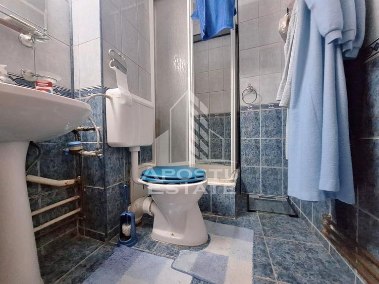 Apartament cu 4 camere decomandat în Aurel Vlaicu