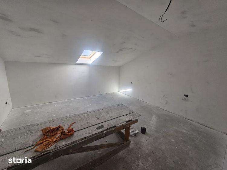 Casă cu 4 camere cu Teren 376 Mp în Curtea de Argeș