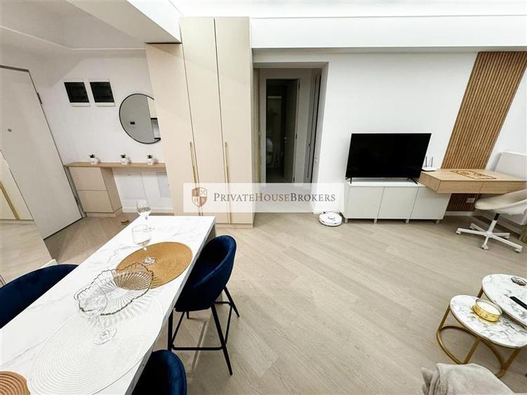Apartament cu 2 camere semidecomandat, mobilat în Pipera