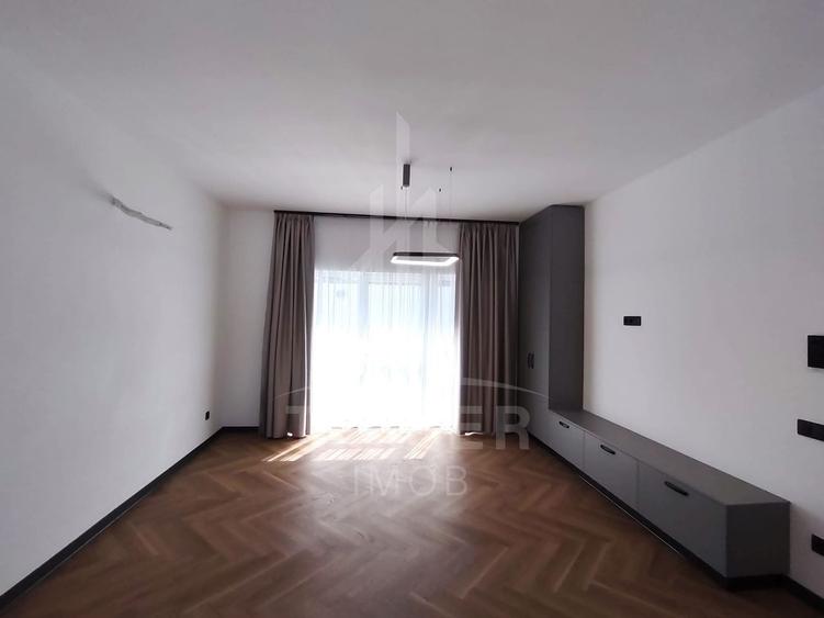Apartament cu 3 camere, mobilat în Turnișor