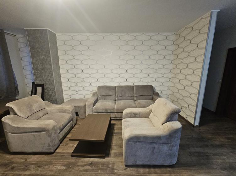 Apartament cu 3 camere decomandat în Central