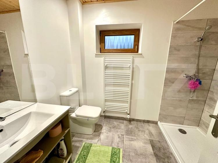 Casă individuală cu 5 camere cu Canalizare în Ciugud