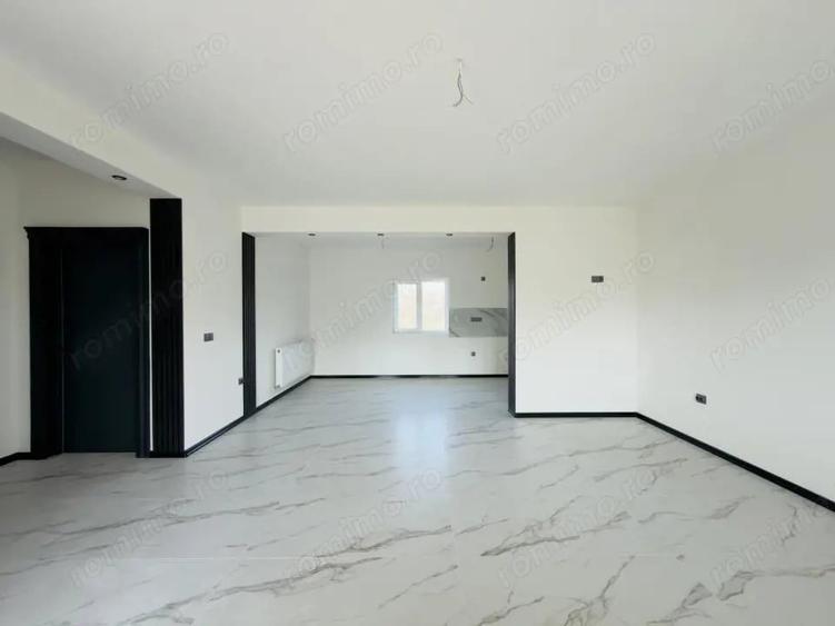 Casă cu 3 camere cu Teren 350 Mp în Beregsău Mare