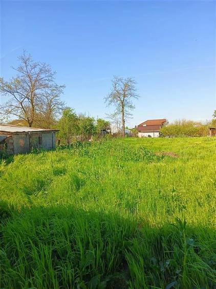 Casă cu 3 camere cu Canalizare în Novaci